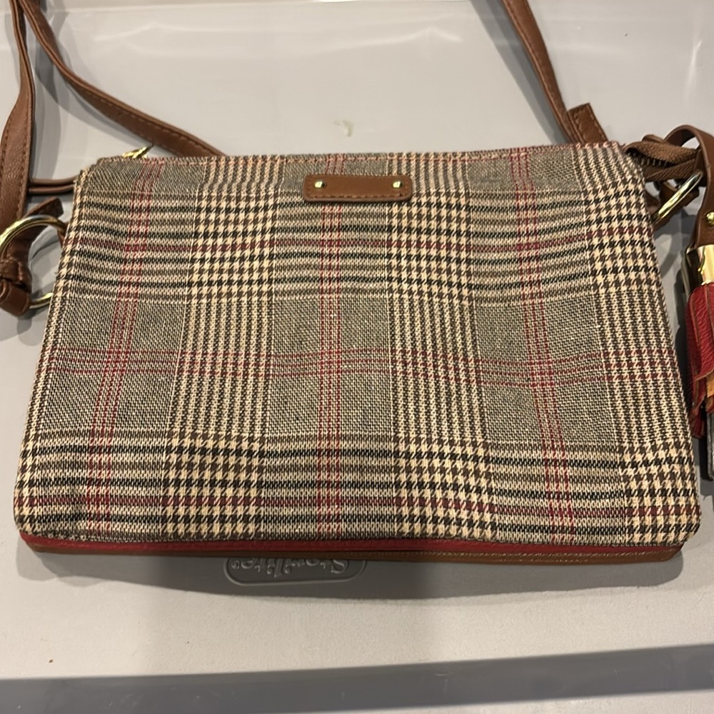 Time and Tru Triple Compartment Crossbody